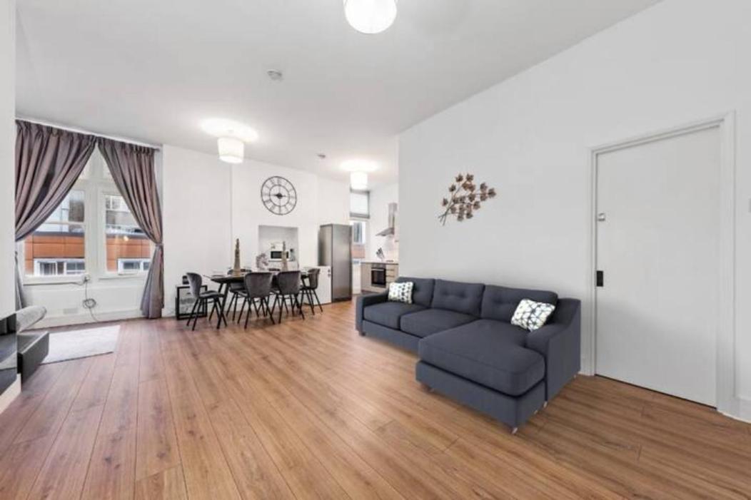 Apartment Majestic 2 Bedroom In Knightsbridge Kb70 London